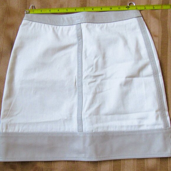 Belstaff Pencil Skirt, Leather Trim, Beige, sz.S, waist 26in,lined, cotton blend - Picture 3 of 8